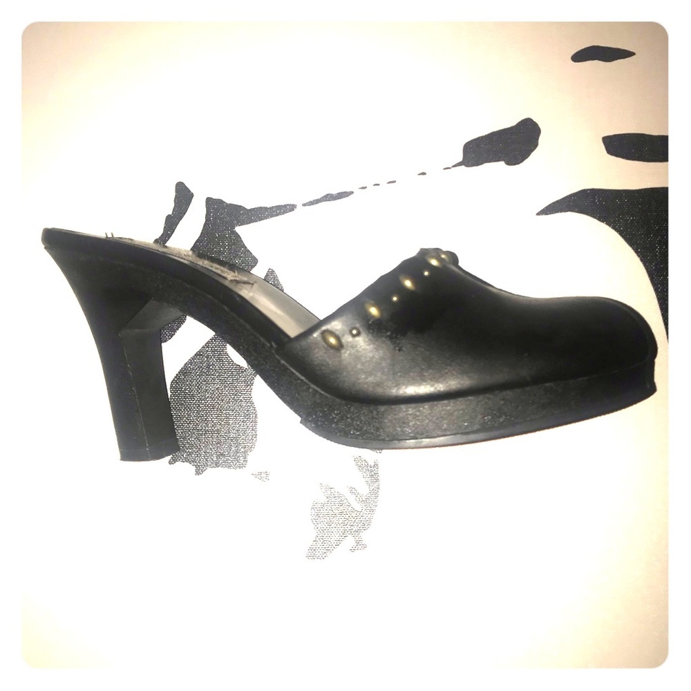 5/$25 💗 Erica Brooke Heeled Clogs​